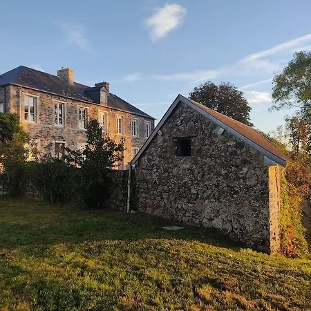 L'institution בית נופש Pont-Hebert