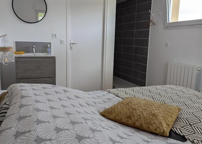 L'institution * Pont-Hebert